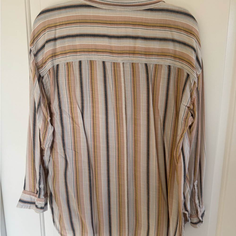 American Eagle Outfitters Oversized Button Down Shirt - Picture 6 of 8